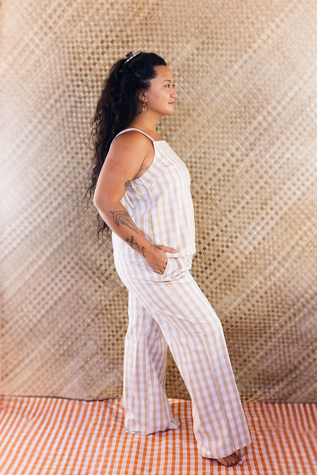 Megumi Top - ʻIliahi